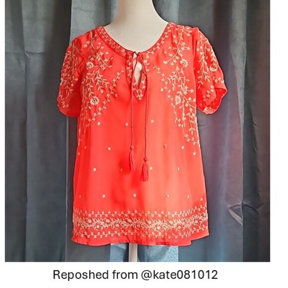 American Eagle Red Embroidered Blouse - Size Medium - Picture 1 of 6